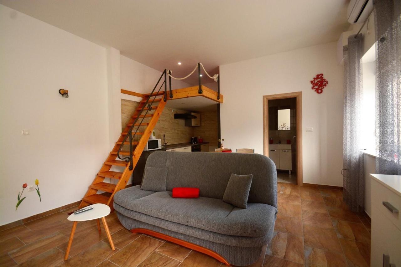 Kala And Tina Apartments Podstrana Exterior photo